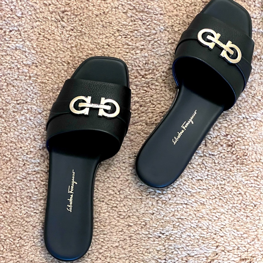 Salvatore Ferragamo size 7.5